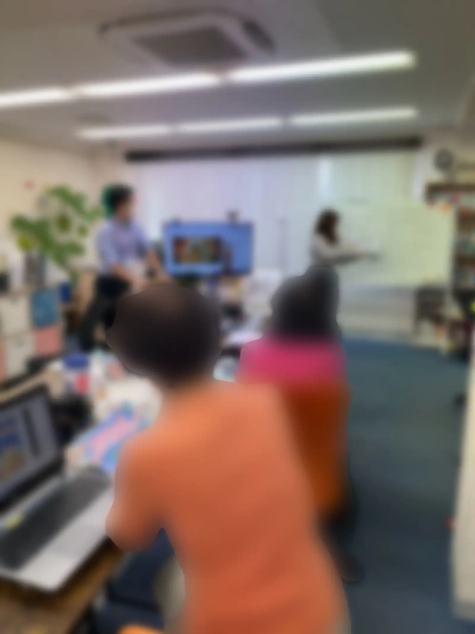 20251028グループワーク「PC講座」ハロウィンポスター作成参加者画像