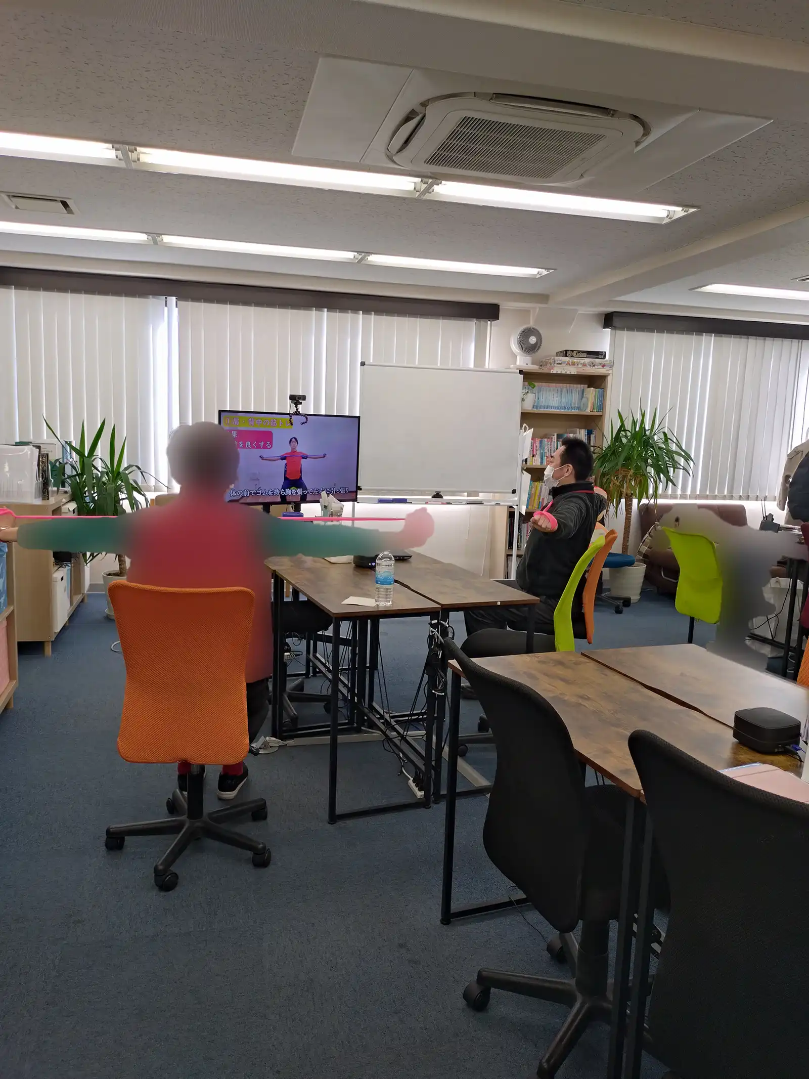 20260114グループワーク「ゴムバンド体操」参加者画像1
