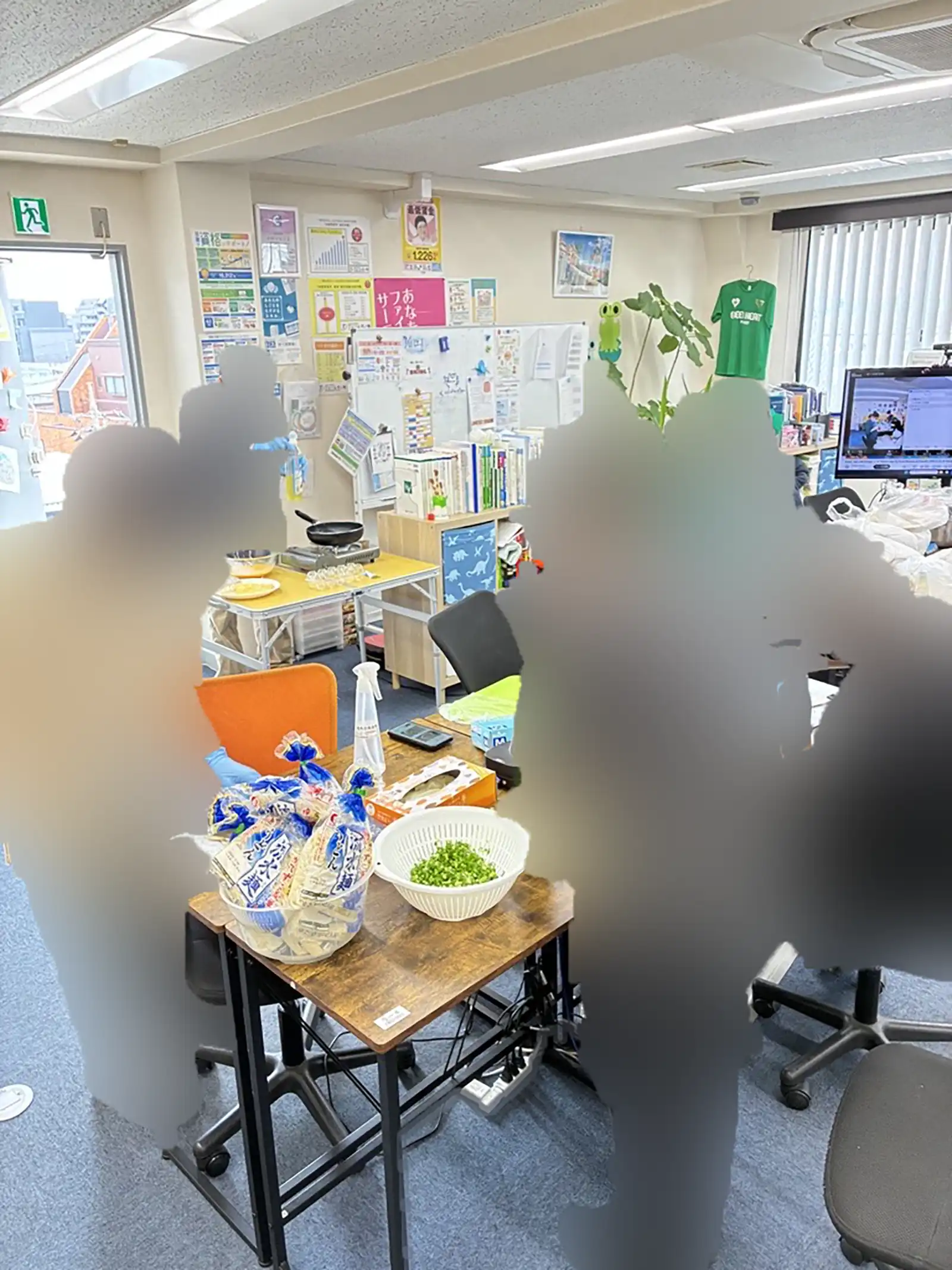 20260711グループワーク「母の日デー～豚しゃぶうどん～」調理画像2