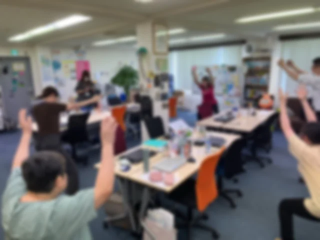今日も朝から雨も降っていてムシムシしてますね…。
今日のフォームは全員参加‼のバレトンでした🏃🏃2年2ヶ月続いていたバレトンですが、実は8月いっぱいで終わってしまいます。
とても寂しいとの声もあるのですが…😭
参加してみたい方はぜひ一度お越し下さい。
#足立区 
#竹ノ塚 
#障害福祉サービス