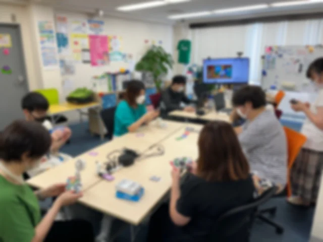 今日は終日利用者さん企画！
午前はカードゲーム午後はカラオケです🎤
利用者さんが中心となって進めてもらいましたが、集団での行動や協調性も大事な訓練になります。
楽しいなかにも意味があるものです✨
#足立区
#竹の塚 
#障害福祉サービス 
#就労移行支援